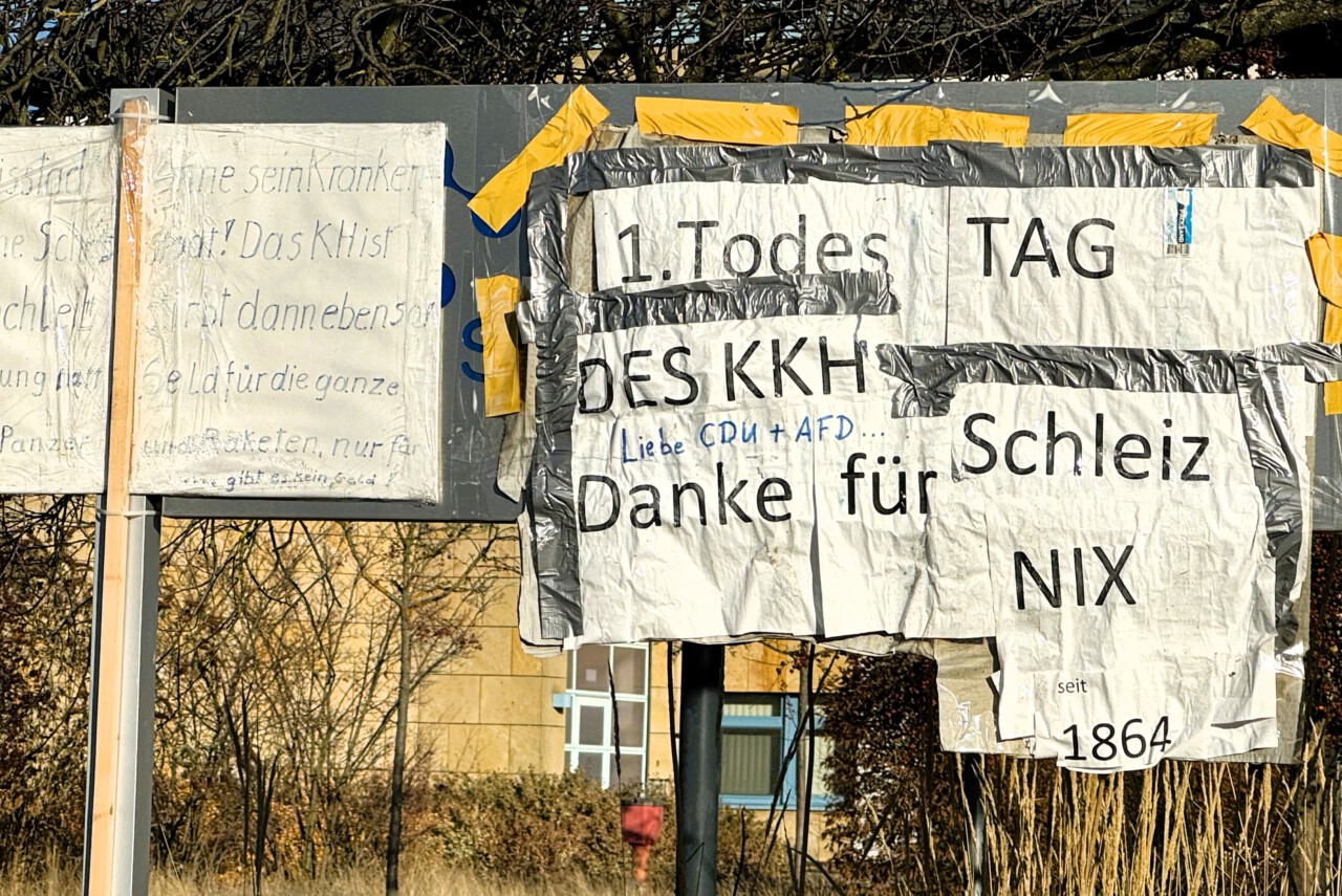 Klinik Schleiz: Steuermillionen, Pleite, ein Netzwerk – und sein Architekt der weiter macht